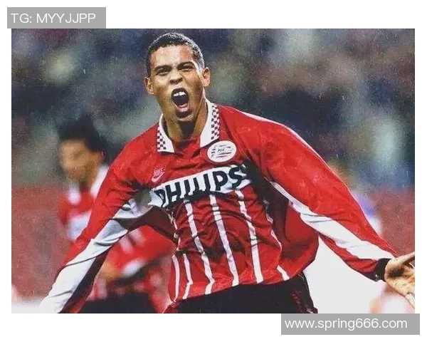 《从球场到传奇 足球明星背后的不为人知故事与心路历程》