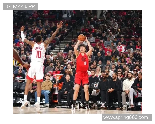 开拓者客场挑战火箭强势来袭两队年轻核心正面交锋谁能笑到最后 开拓者客场挑战火箭强势来袭两队年轻核心正面交锋谁能笑到最后