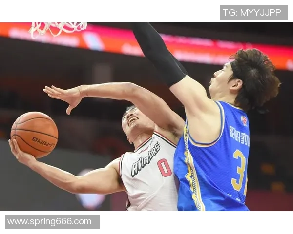 深圳马可波罗迎强敌鏖战赛场激情四射上演巅峰对决