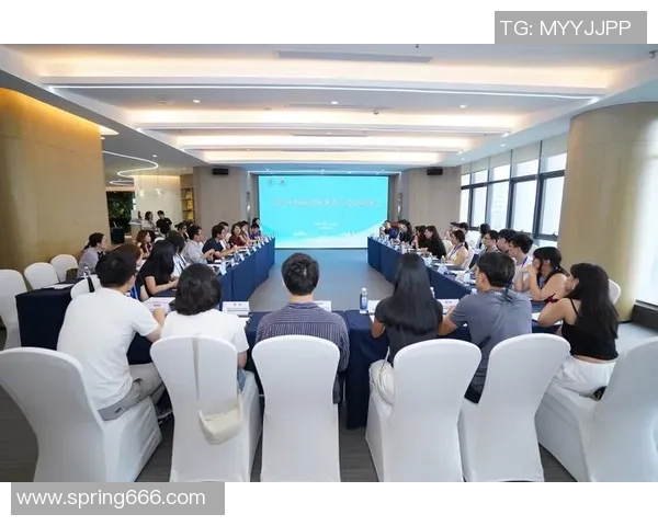 陈江华：中国计算机科学家的探索与贡献